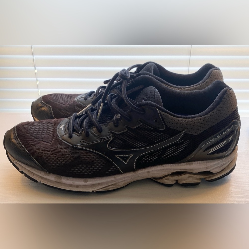 Mizuno Men's Sneaker Shoes US Mens Size 12 DONATED